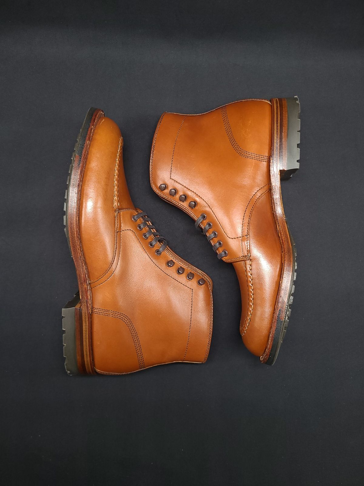 Photo by tigertim on October 2, 2022 of the Alden Indy Boot in Unlisted Leather.