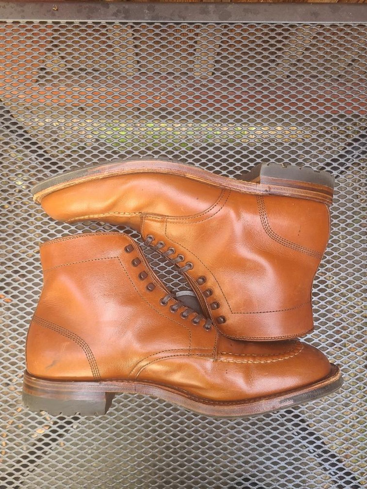 Photo by tigertim on November 4, 2022 of the Alden Indy Boot in Unlisted Leather.