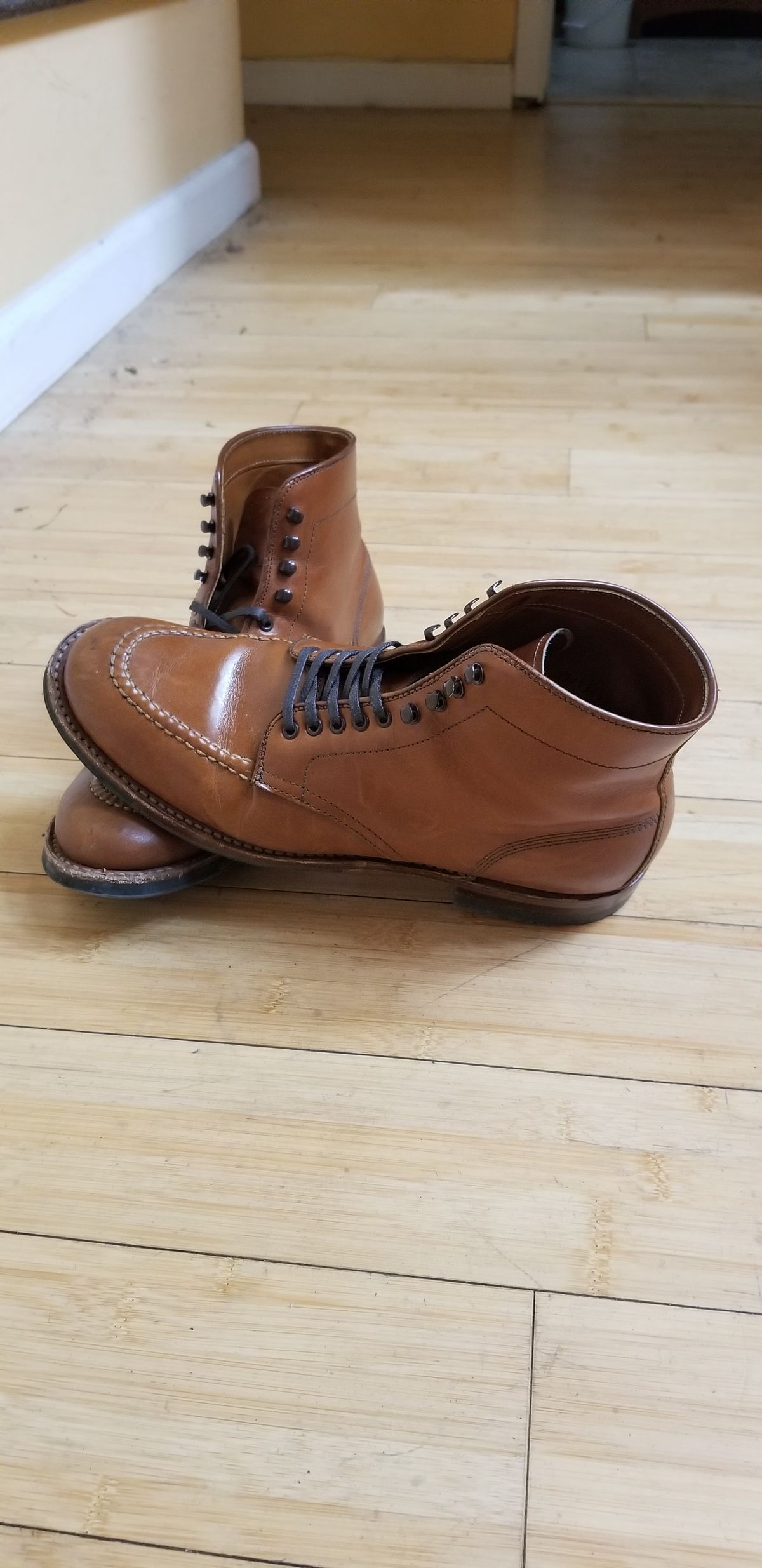 Photo by tigertim on February 2, 2023 of the Alden Indy Boot in Unlisted Leather.