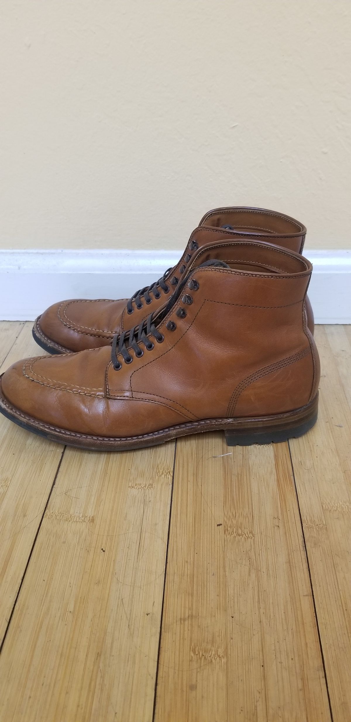 Photo by tigertim on March 2, 2023 of the Alden Indy Boot in Unlisted Leather.