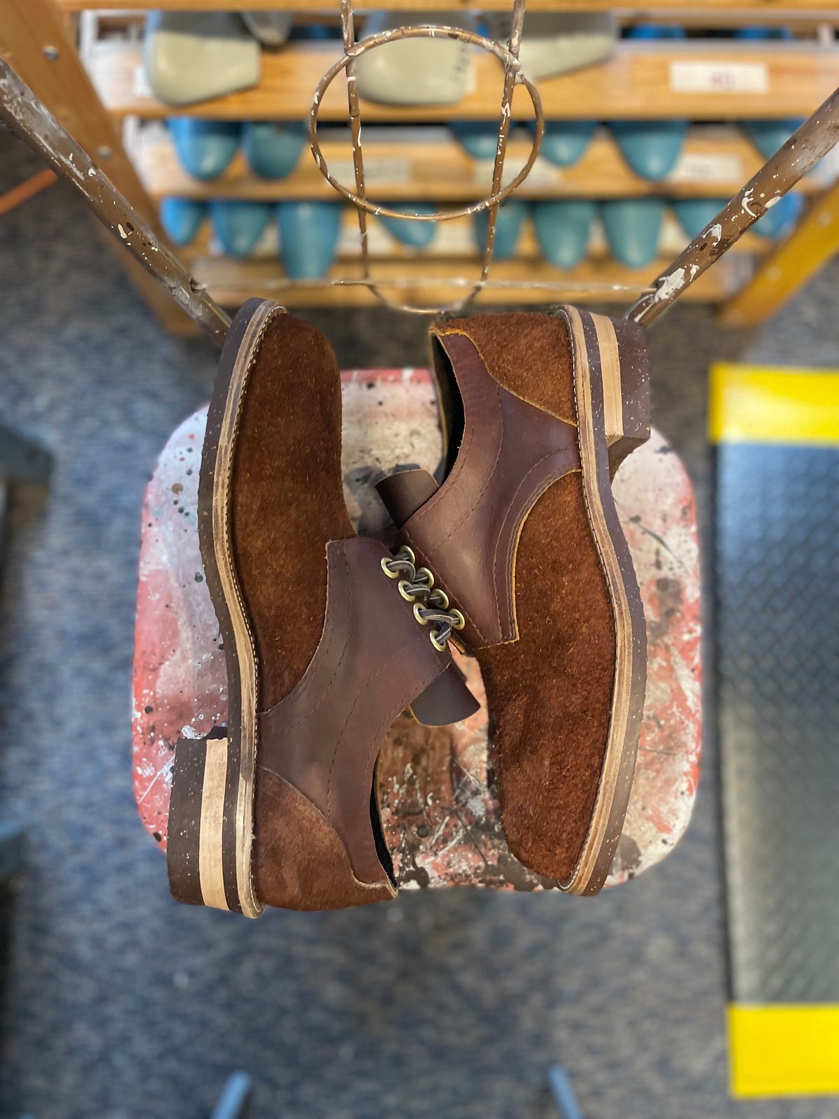 Photo by powerserge on November 5, 2022 of the Self-Made Work Oxford in LaBelle Supply Walnut Oil Tanned Loggertan.
