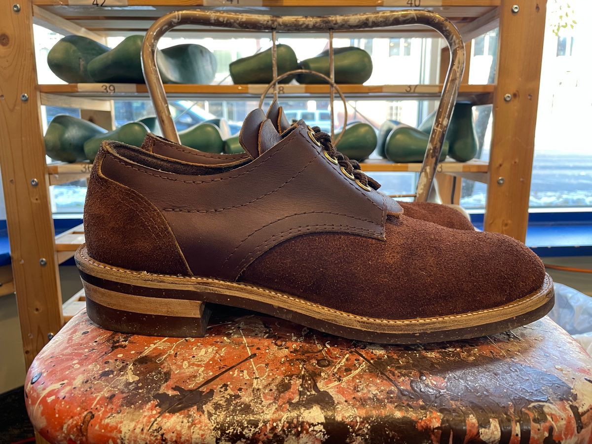 Photo by powerserge on December 3, 2022 of the Self-Made Work Oxford in LaBelle Supply Walnut Oil Tanned Loggertan.
