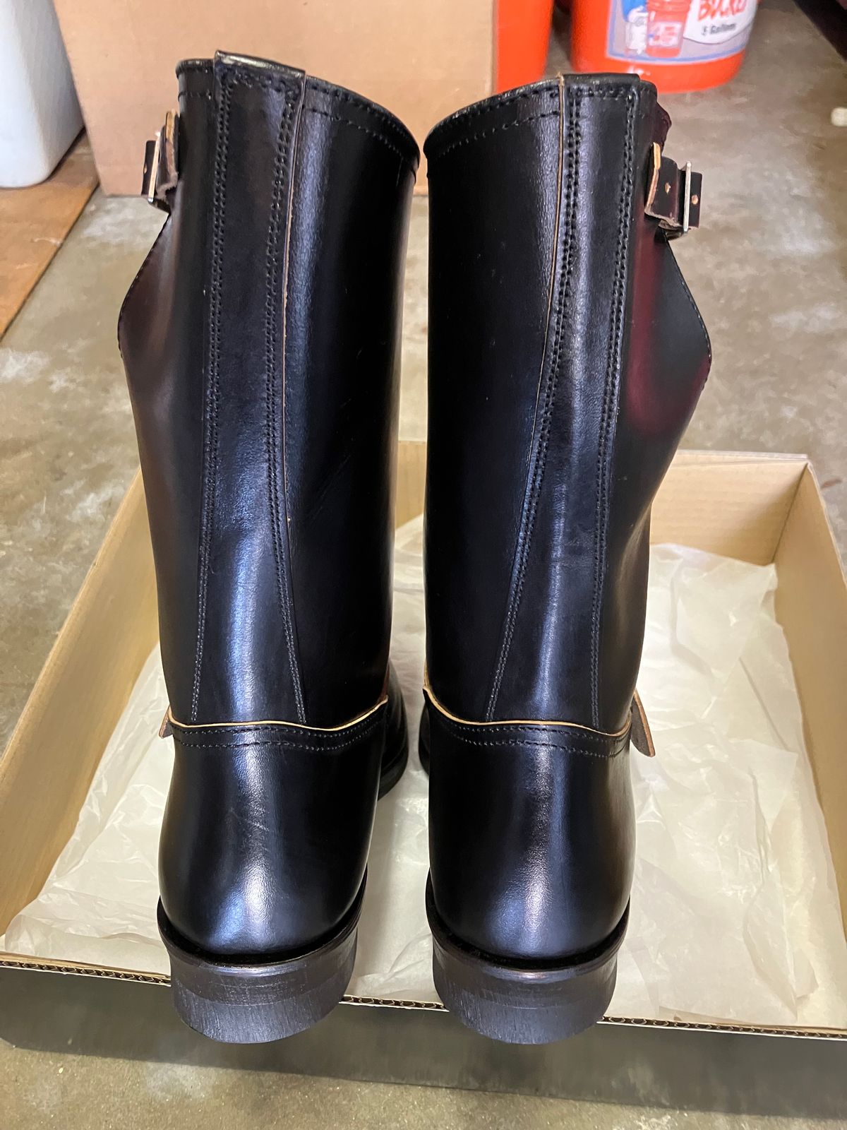 Photo by Bangarang on October 1, 2023 of the The Real McCoy's Buco Engineer Boots in Shinki Black Oiled Horsebutt.