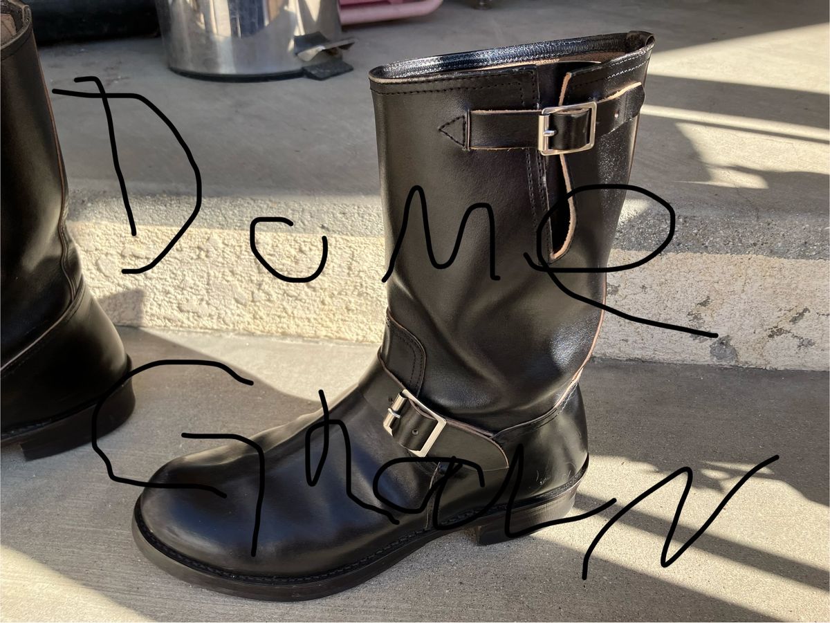 Photo by Bangarang on November 8, 2023 of the The Real McCoy's Buco Engineer Boots in Shinki Black Oiled Horsebutt.