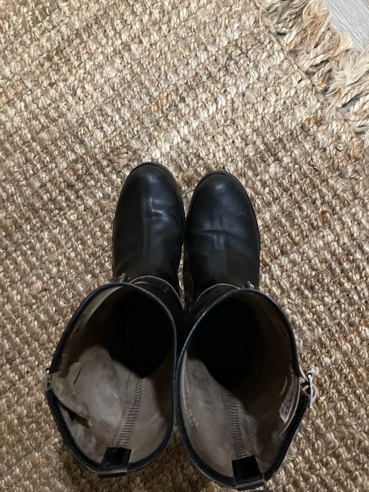Photo by Bangarang on December 6, 2023 of the The Real McCoy's Buco Engineer Boots in Shinki Black Oiled Horsebutt.