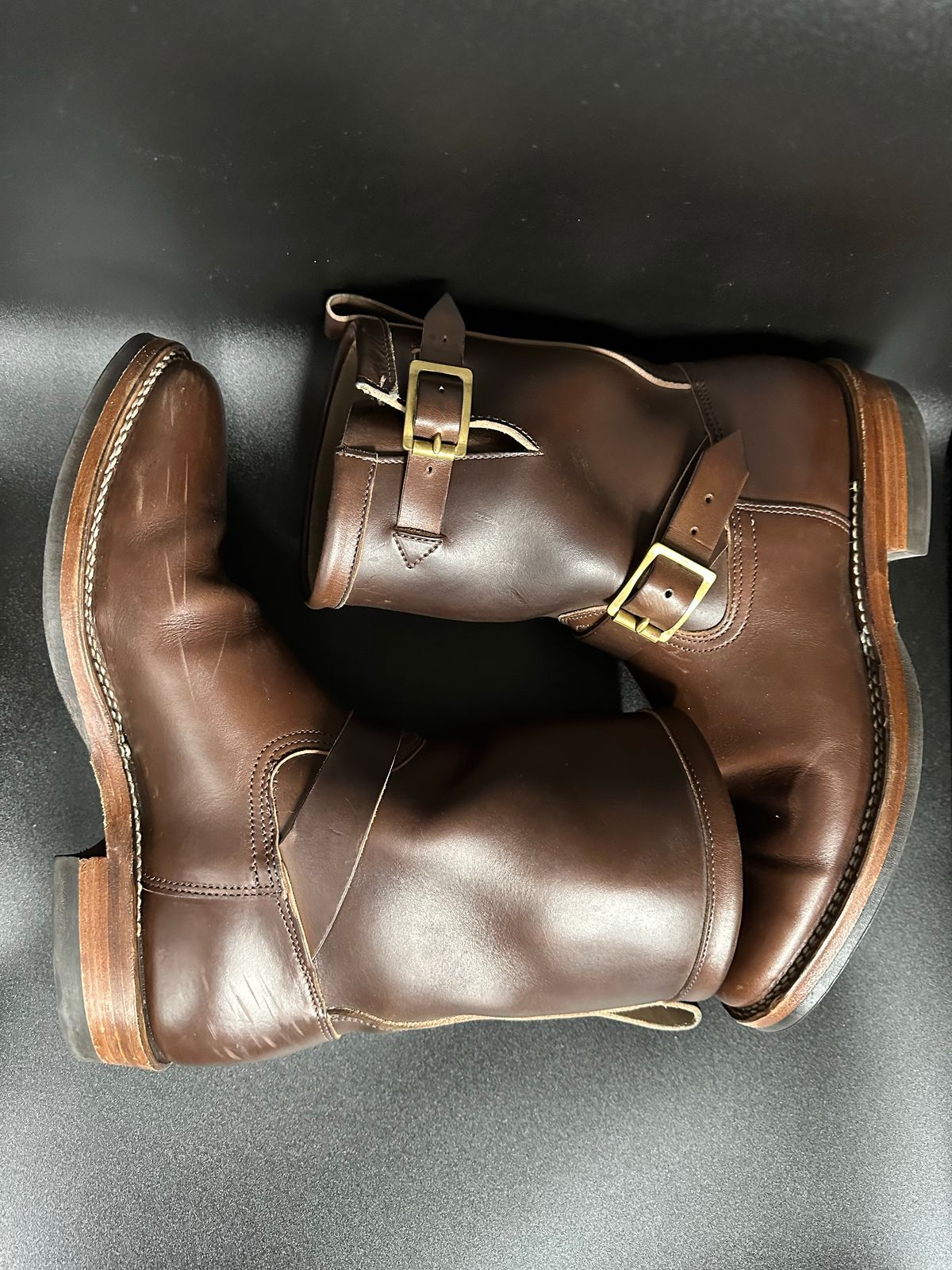 Photo by jfan on November 5, 2022 of the Viberg Engineer in Horween Brown Chromexcel Horsebutt.