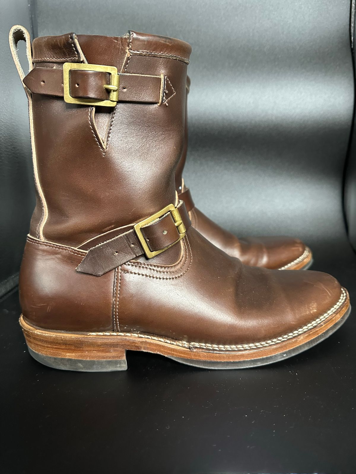 Photo by jfan on November 5, 2022 of the Viberg Engineer in Horween Brown Chromexcel Horsebutt.