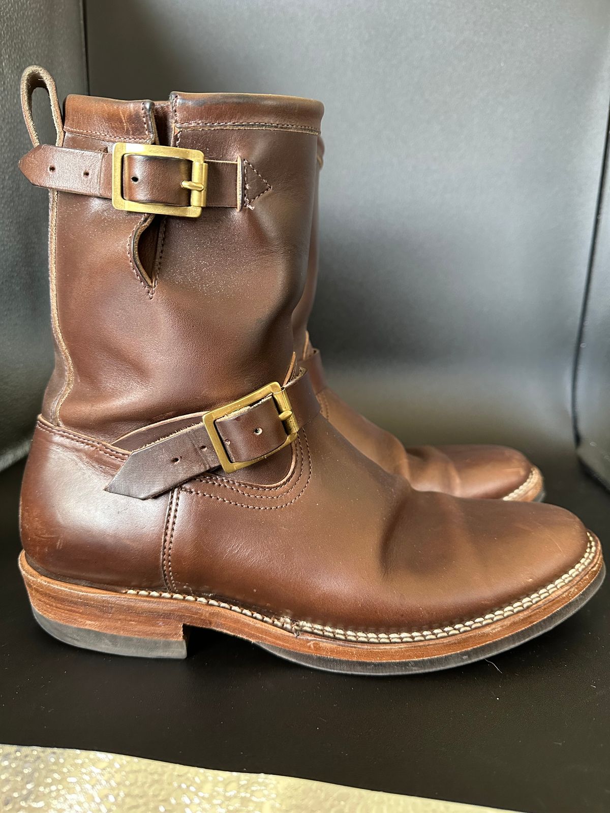 Photo by jfan on December 5, 2022 of the Viberg Engineer in Horween Brown Chromexcel Horsebutt.