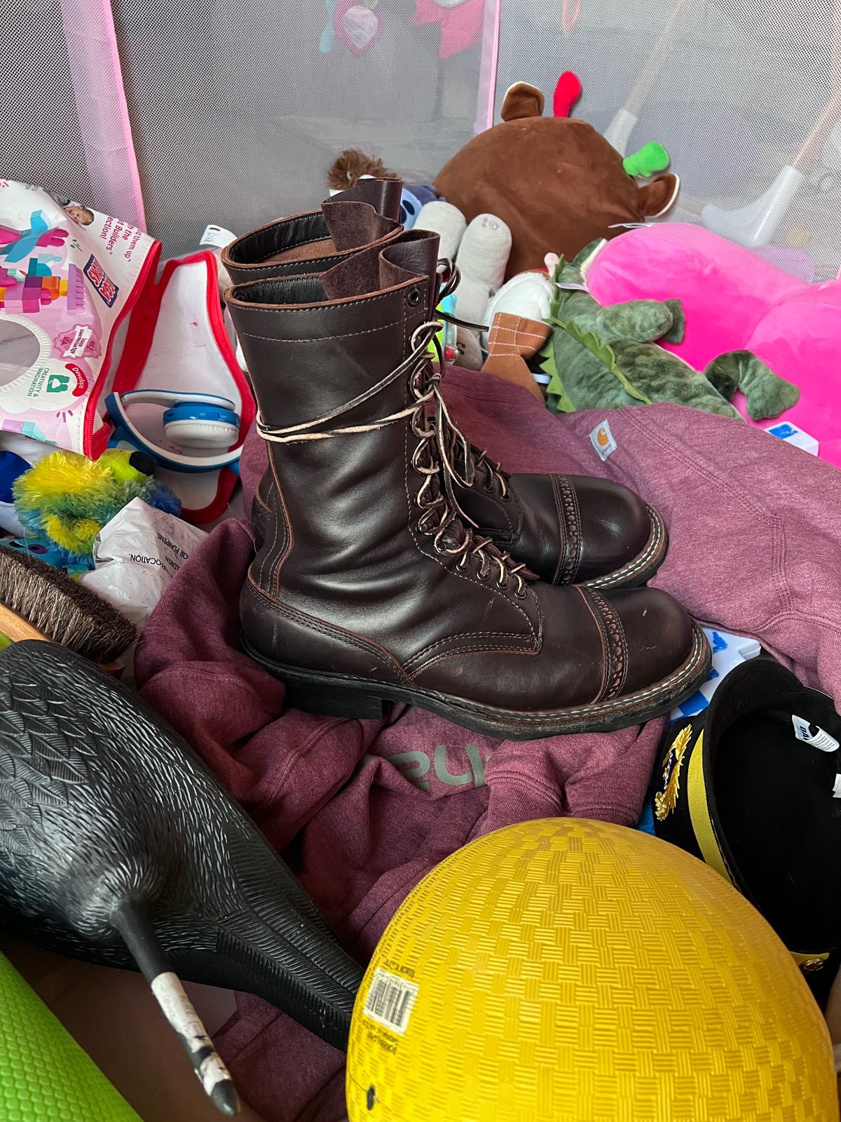 Photo by Val on October 3, 2025 of the White's Smokejumper in Seidel Brown Dress.