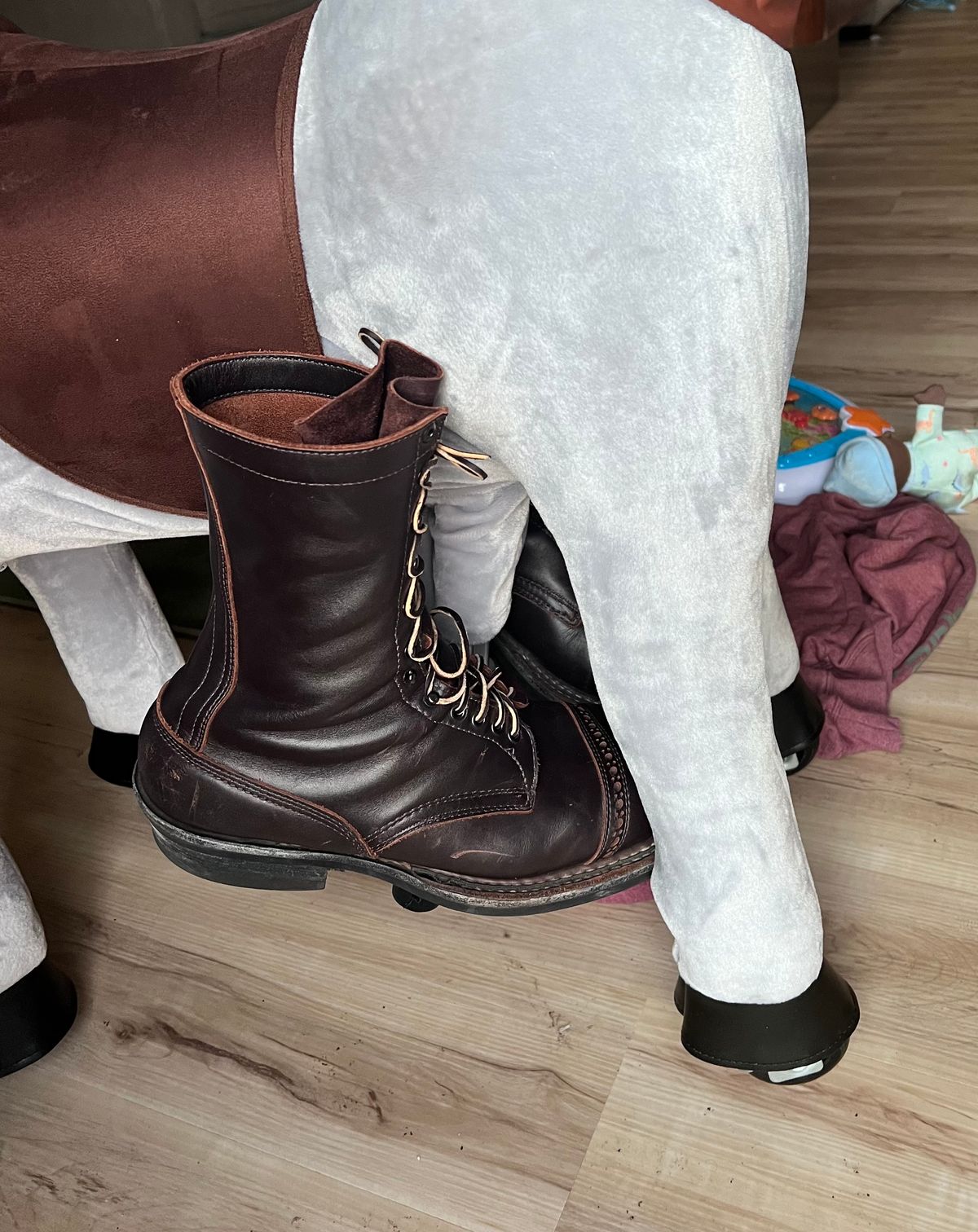 Photo by Val on December 5, 2025 of the White's Smokejumper in Seidel Brown Dress.