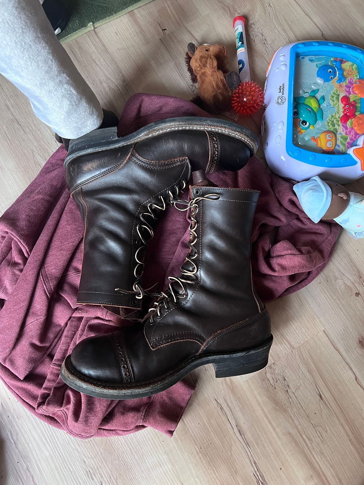 Photo by Val on December 5, 2025 of the White's Smokejumper in Seidel Brown Dress.