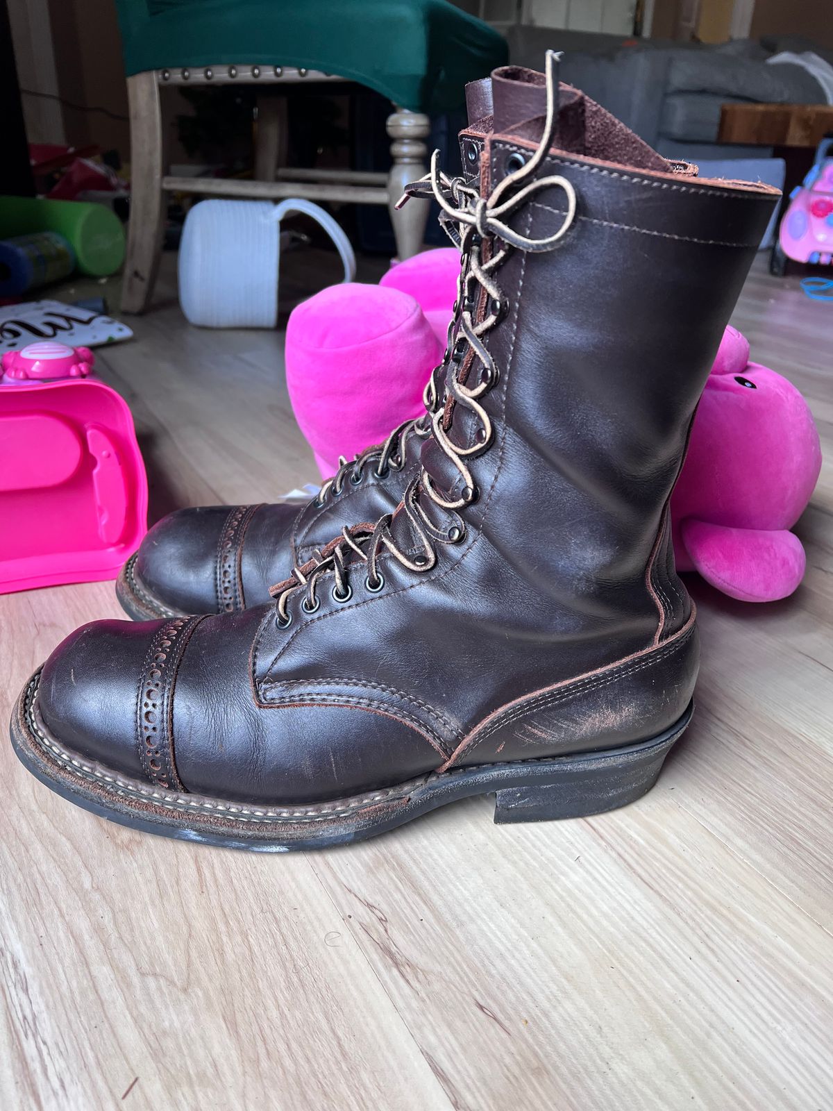 Photo by Val on January 5, 2026 of the White's Smokejumper in Seidel Brown Dress.