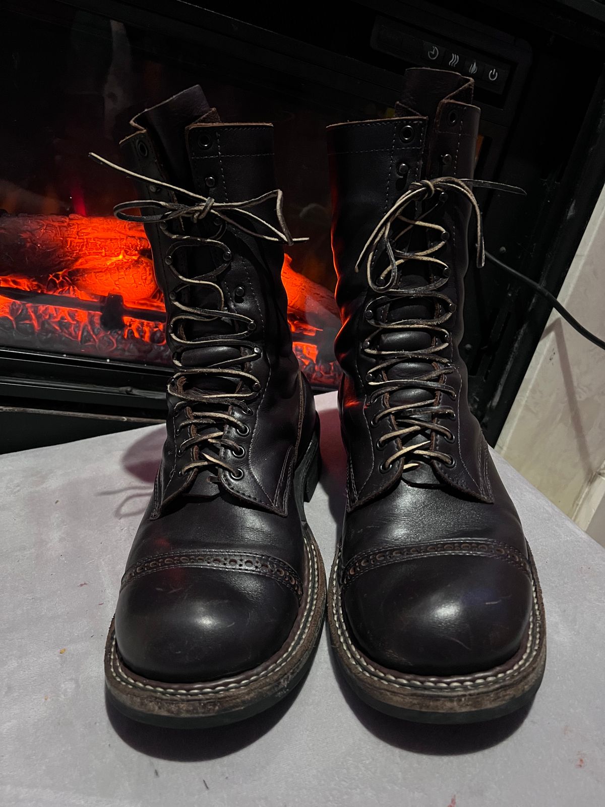 Photo by Val on April 8, 2026 of the White's Smokejumper in Seidel Brown Dress.