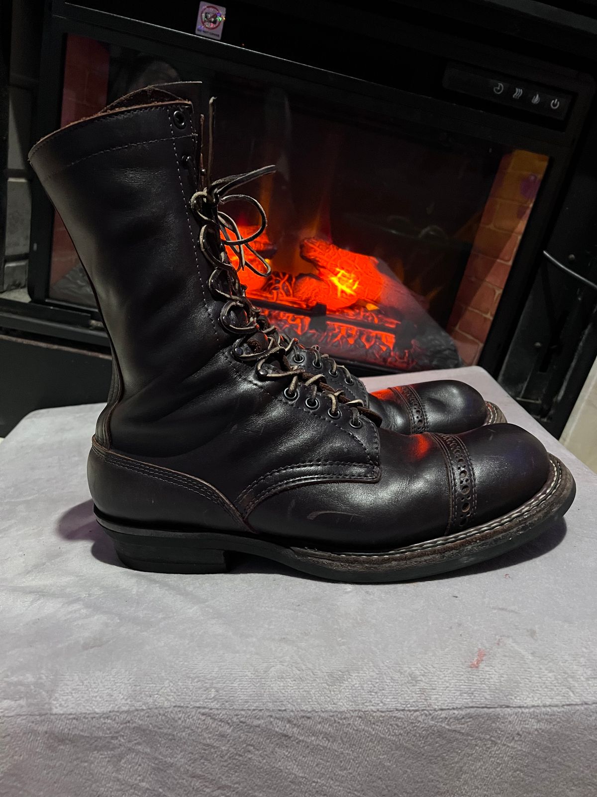 Photo by Val on April 8, 2026 of the White's Smokejumper in Seidel Brown Dress.