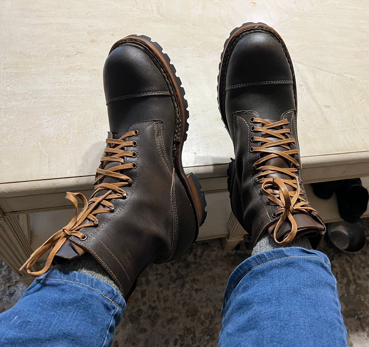 Photo by Val on April 13, 2023 of the White's Bounty Hunter in Horween Olive Waxed Flesh.