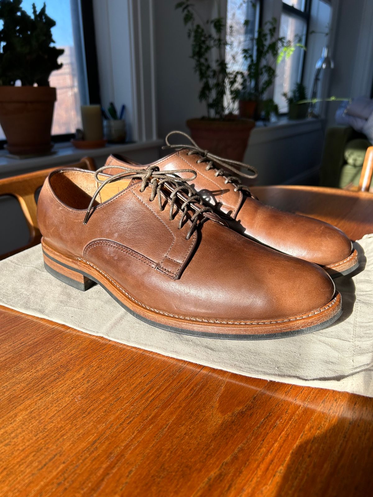 Photo by solly on December 19, 2023 of the Viberg Derby Shoe in Horween Natural Chromexcel.