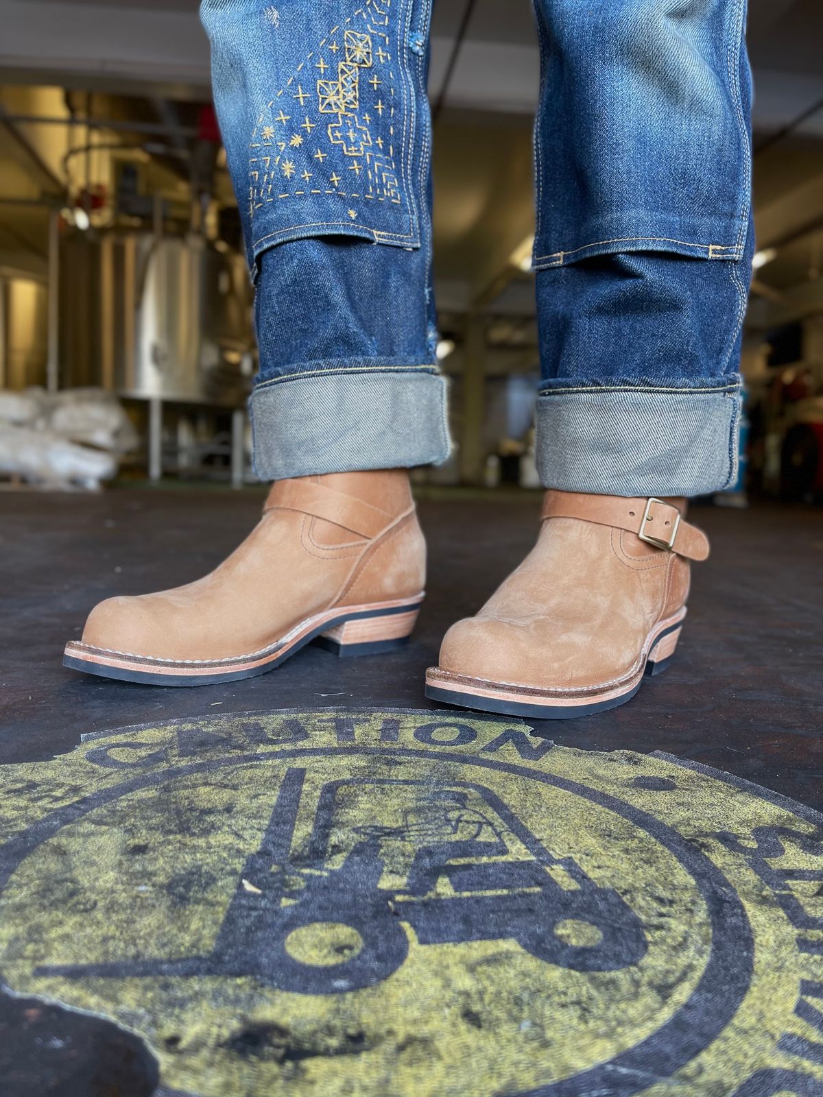 Photo by 32oz_denim on October 1, 2024 of the Nicks StationMaster in Seidel 1964 Tan.