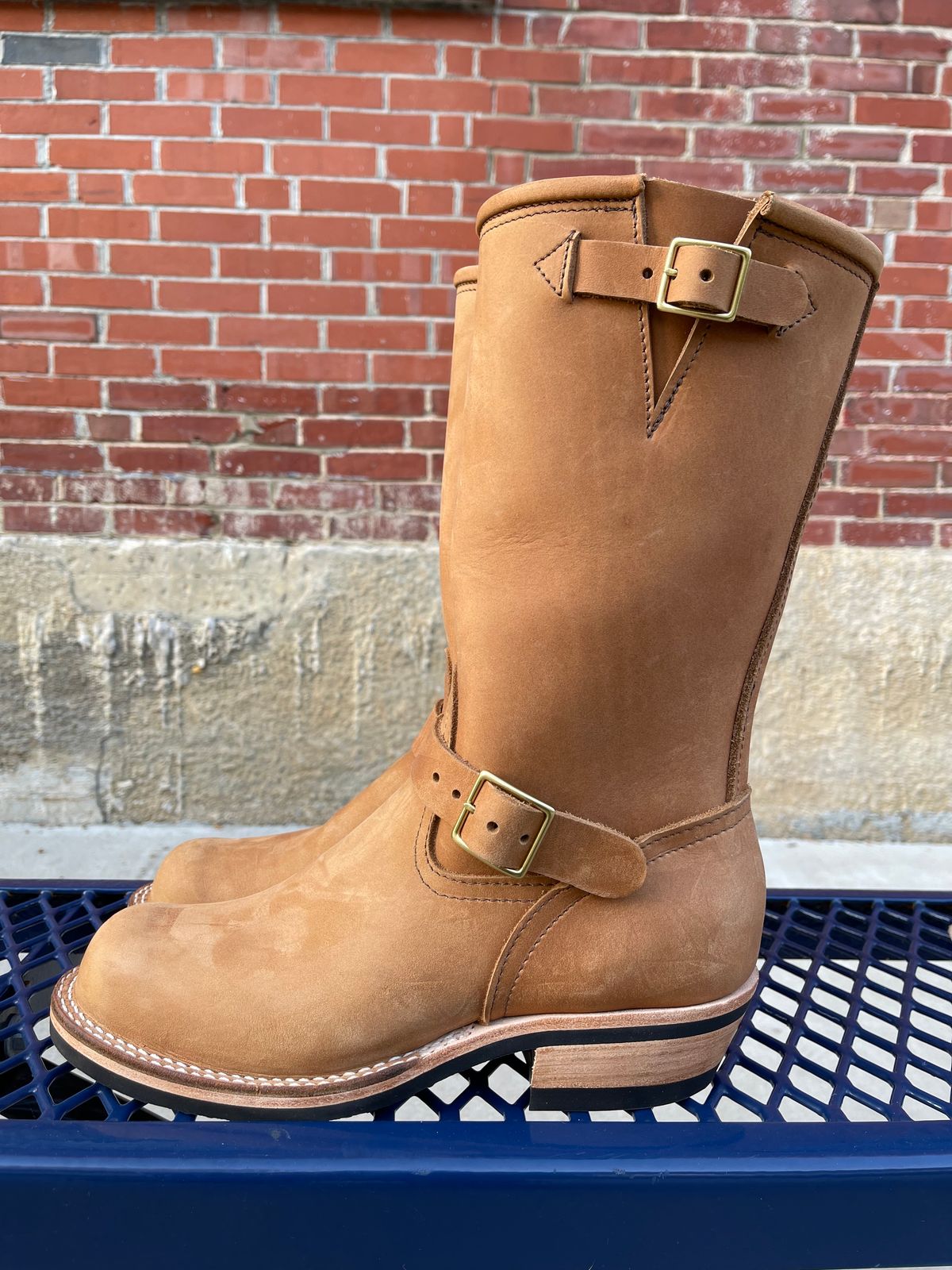 Photo by 32oz_denim on October 1, 2024 of the Nicks StationMaster in Seidel 1964 Tan.