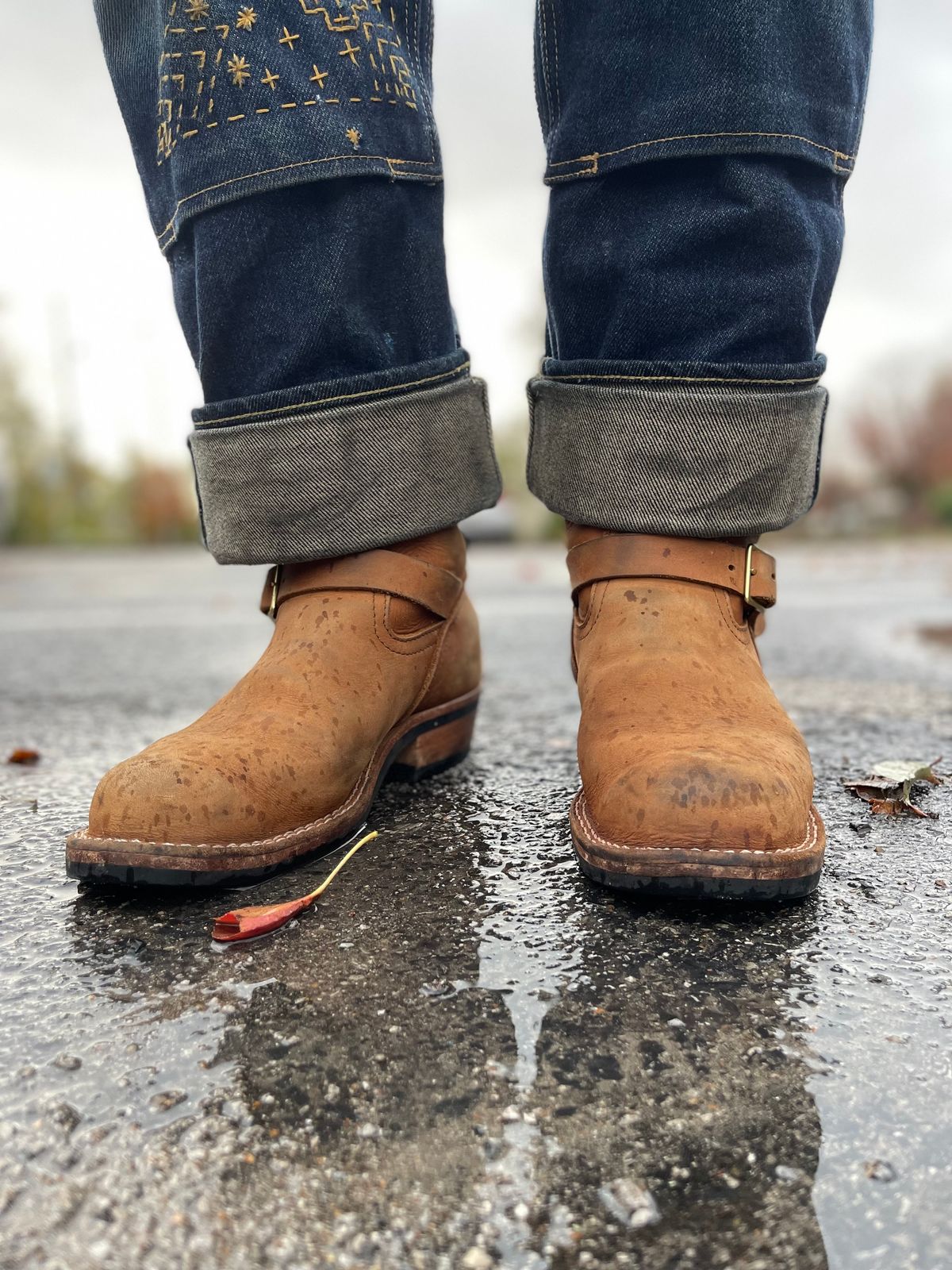 Photo by 32oz_denim on November 5, 2024 of the Nicks StationMaster in Seidel 1964 Tan.