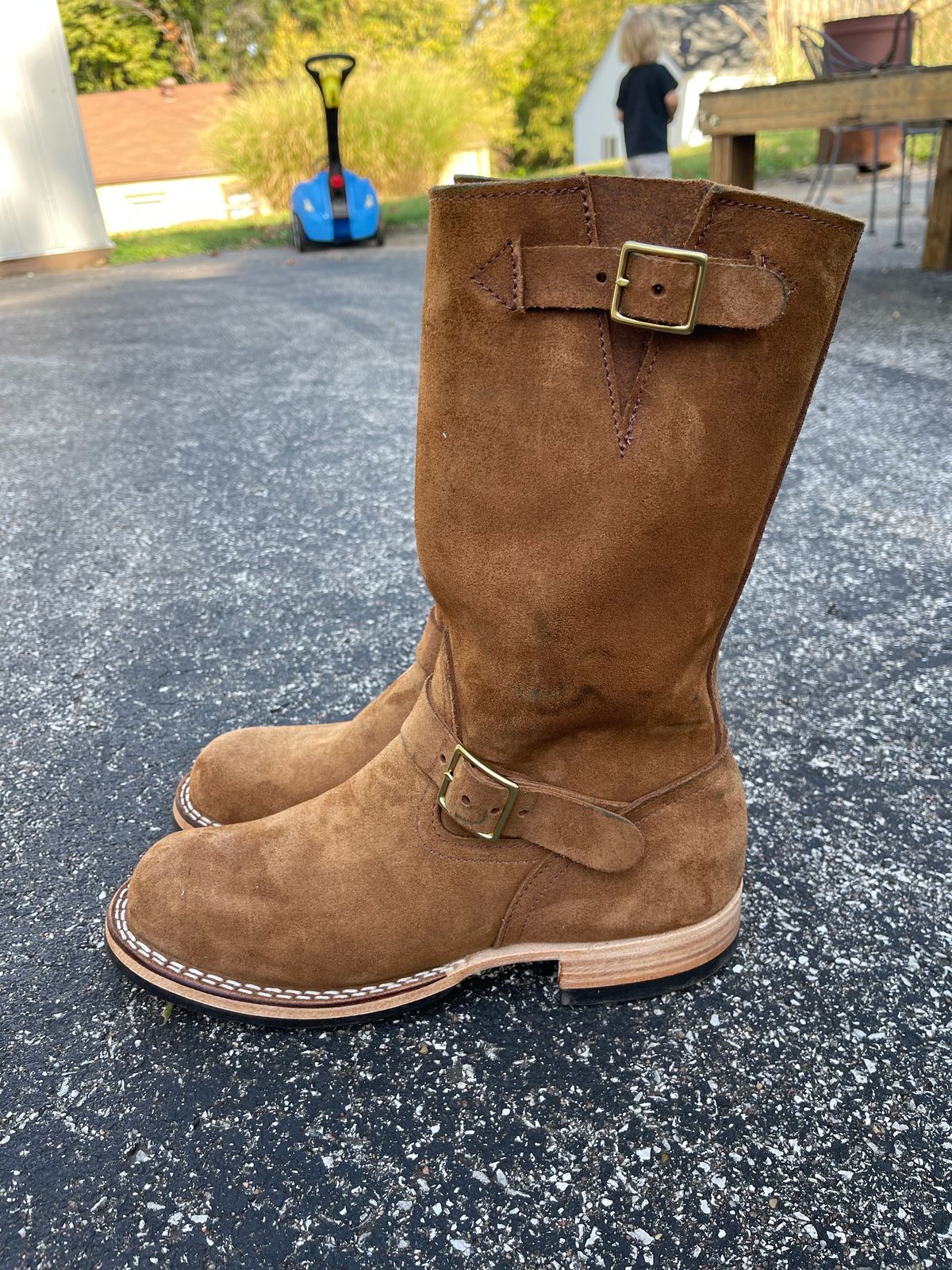 Photo by 32oz_denim on October 1, 2023 of the Nicks Renegade in Seidel 1964 Brown Roughout.