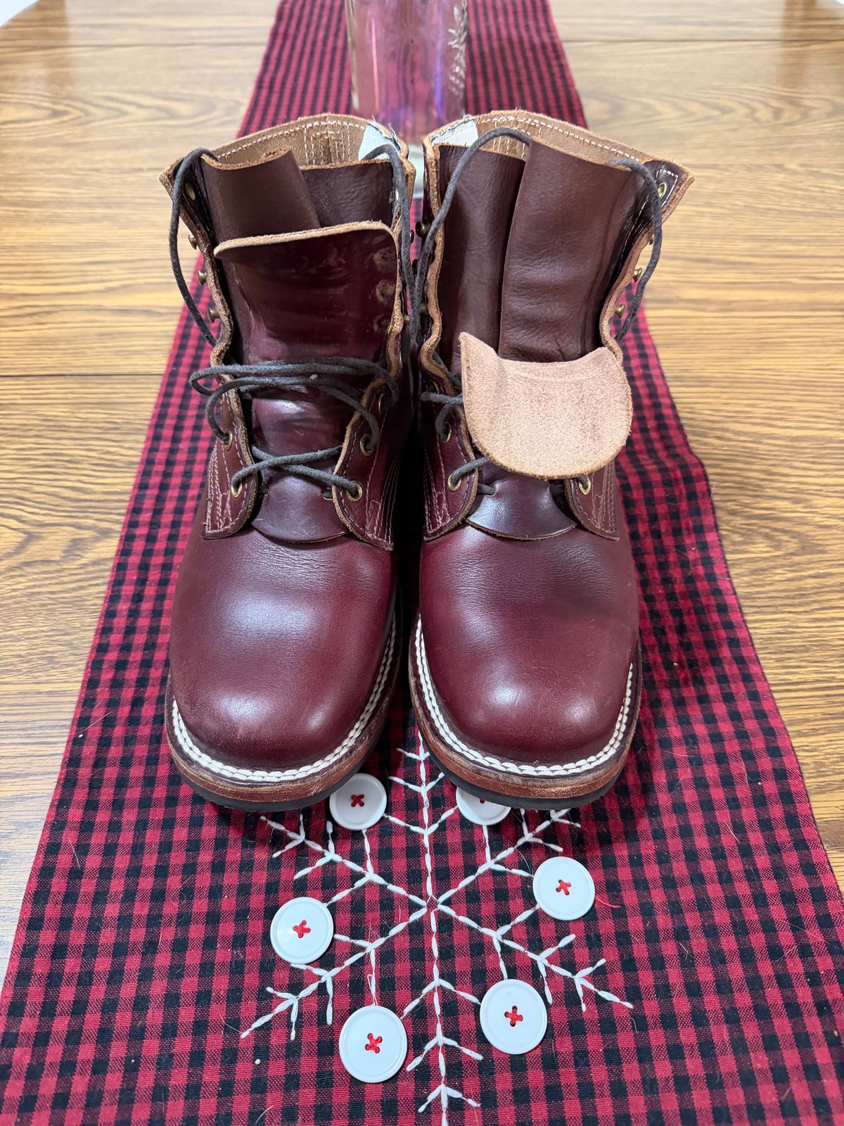 Photo by Shannmoody on December 1, 2025 of the Nicks Prospector in Horween Color 8 Chromexcel.