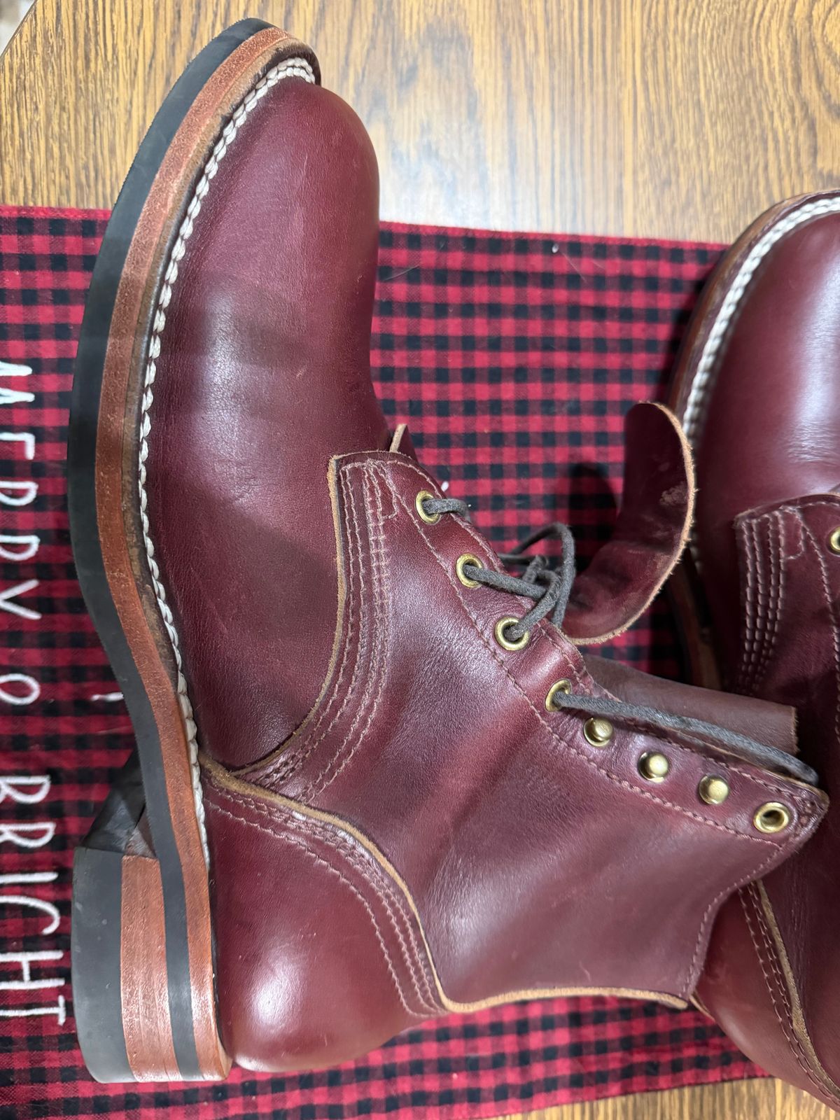 Photo by Shannmoody on December 1, 2025 of the Nicks Prospector in Horween Color 8 Chromexcel.