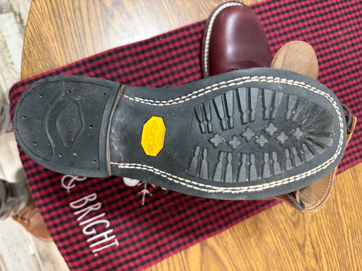 Photo by Shannmoody on December 1, 2025 of the Nicks Prospector in Horween Color 8 Chromexcel.