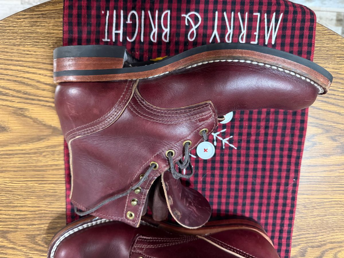 Photo by Shannmoody on December 1, 2025 of the Nicks Prospector in Horween Color 8 Chromexcel.