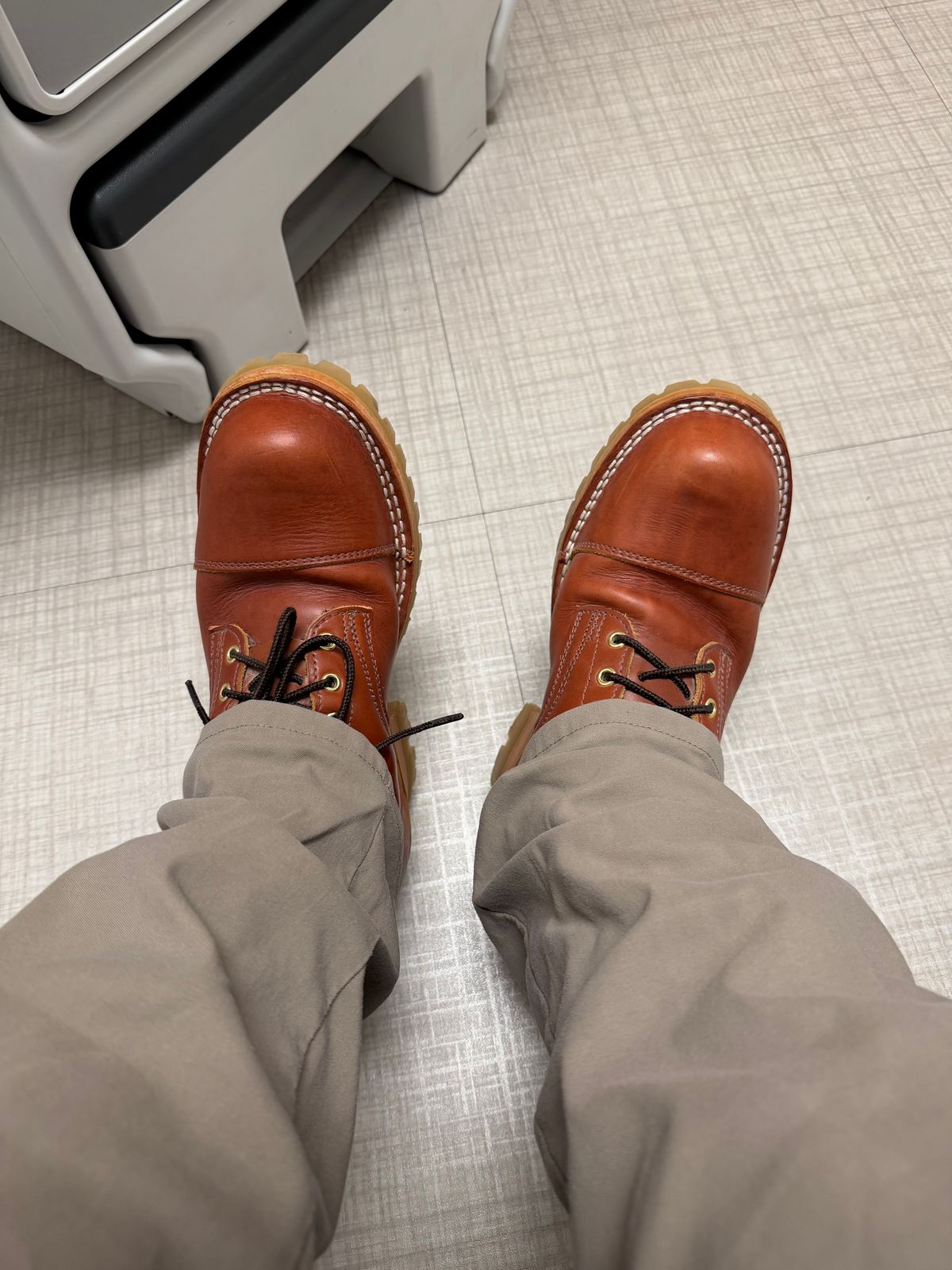 Photo by Shannmoody on December 10, 2025 of the Frank's Boots Type 2 Highlander in Wickett & Craig Chestnut English Bridle.