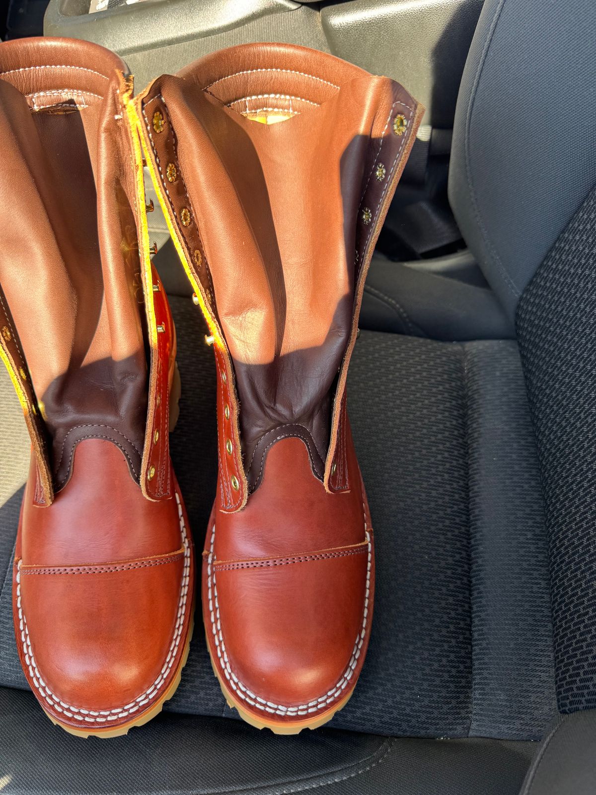 Photo by Shannmoody on October 24, 2025 of the Frank's Boots Type 2 Highlander in Wickett & Craig Chestnut English Bridle.