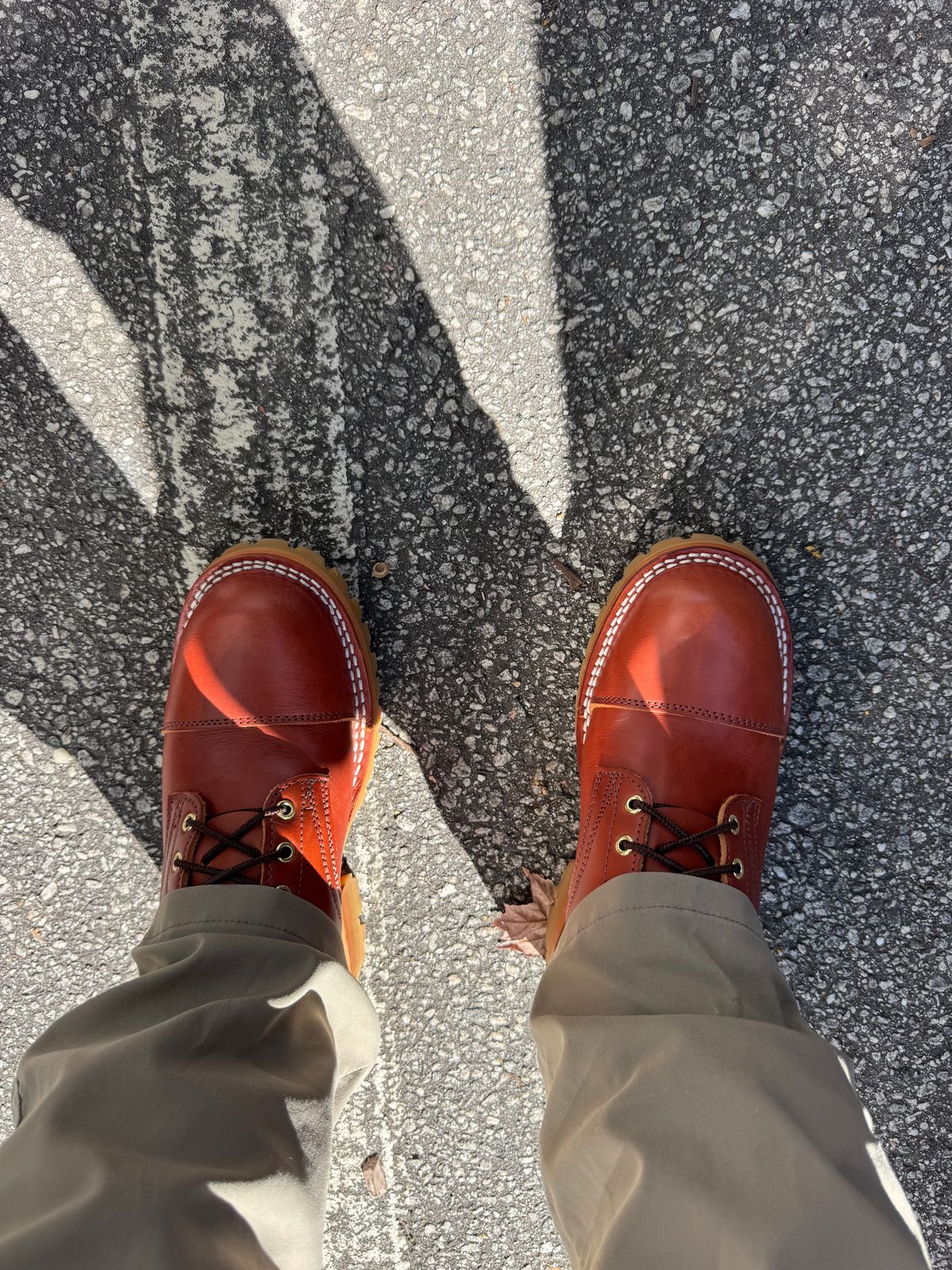 Photo by Shannmoody on October 24, 2025 of the Frank's Boots Type 2 Highlander in Wickett & Craig Chestnut English Bridle.