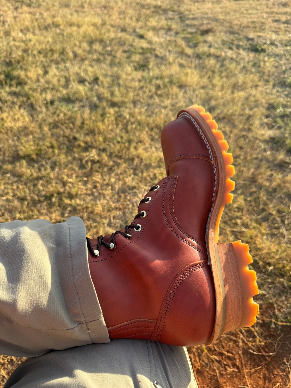 Photo by Shannmoody on October 24, 2025 of the Frank's Boots Type 2 Highlander in Wickett & Craig Chestnut English Bridle.