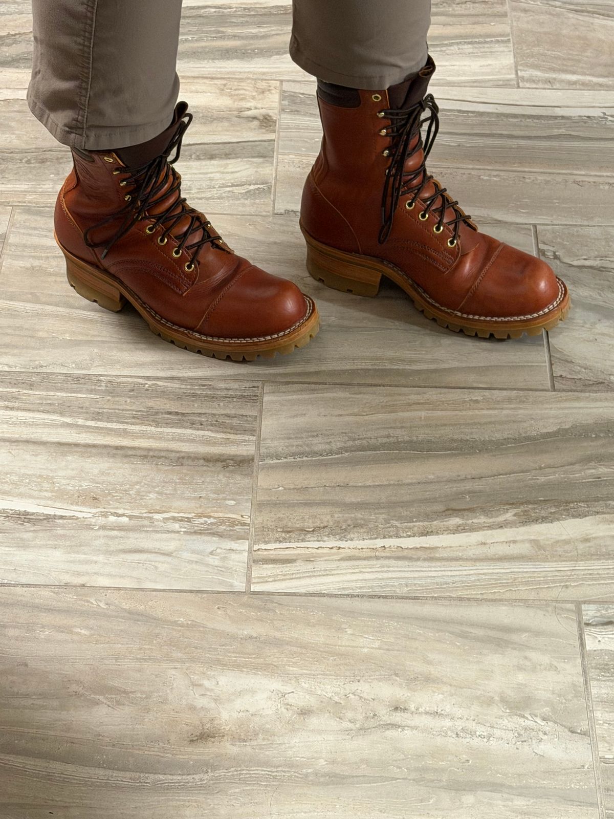 Photo by Shannmoody on February 15, 2026 of the Frank's Boots Type 2 Highlander in Wickett & Craig Chestnut English Bridle.