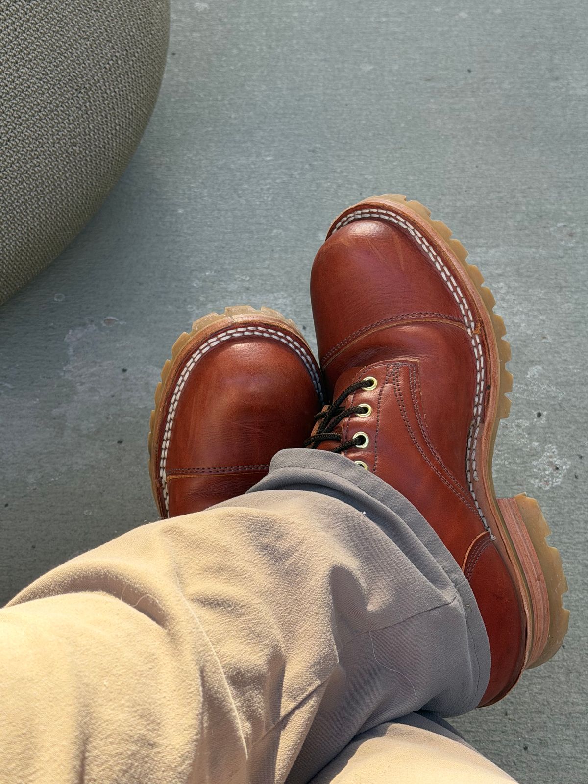 Photo by Shannmoody on February 14, 2026 of the Frank's Boots Type 2 Highlander in Wickett & Craig Chestnut English Bridle.