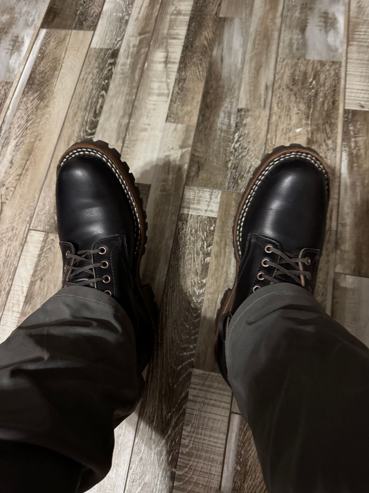 Photo by Shannmoody on July 15, 2025 of the White's C355 Logger in Seidel Black Double Shot.