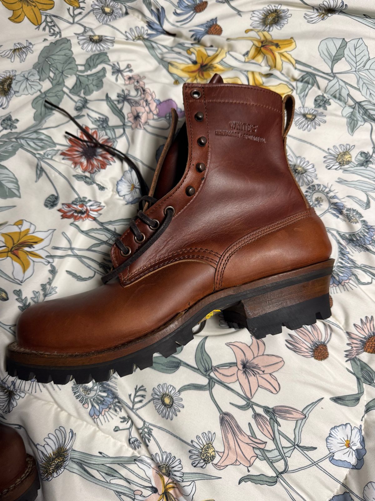 Photo by Shannmoody on July 28, 2025 of the White's C355 Logger in Seidel British Tan Double Shot.