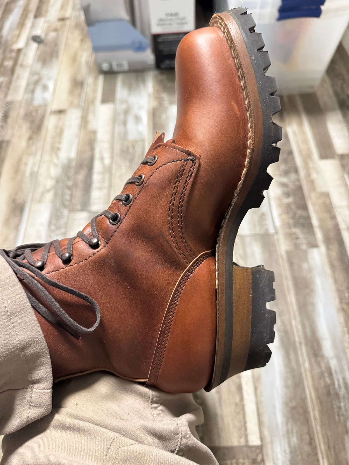 Photo by Shannmoody on July 29, 2025 of the White's C355 Logger in Seidel British Tan Double Shot.