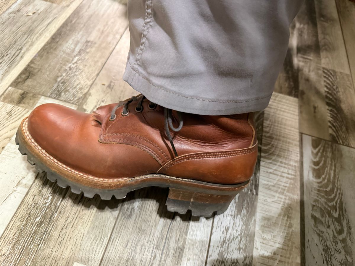 Photo by Shannmoody on December 8, 2025 of the White's C355 Logger in Seidel British Tan Double Shot.