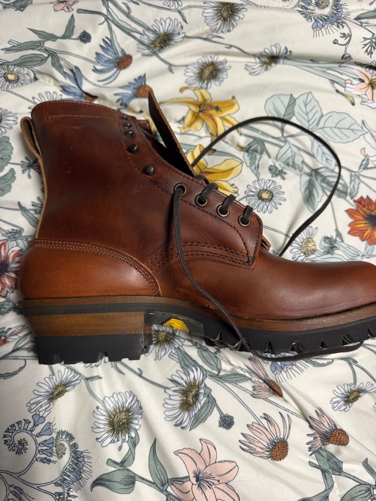 Photo by Shannmoody on July 28, 2025 of the White's C355 Logger in Seidel British Tan Double Shot.