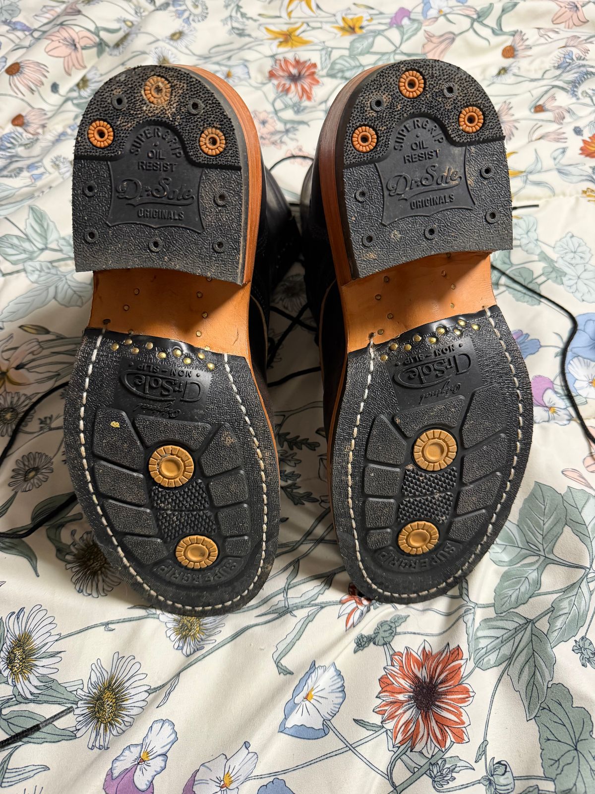 Photo by Shannmoody on February 18, 2026 of the Frank's Boots Type 2 Highlander in Cypress Black Teacore.