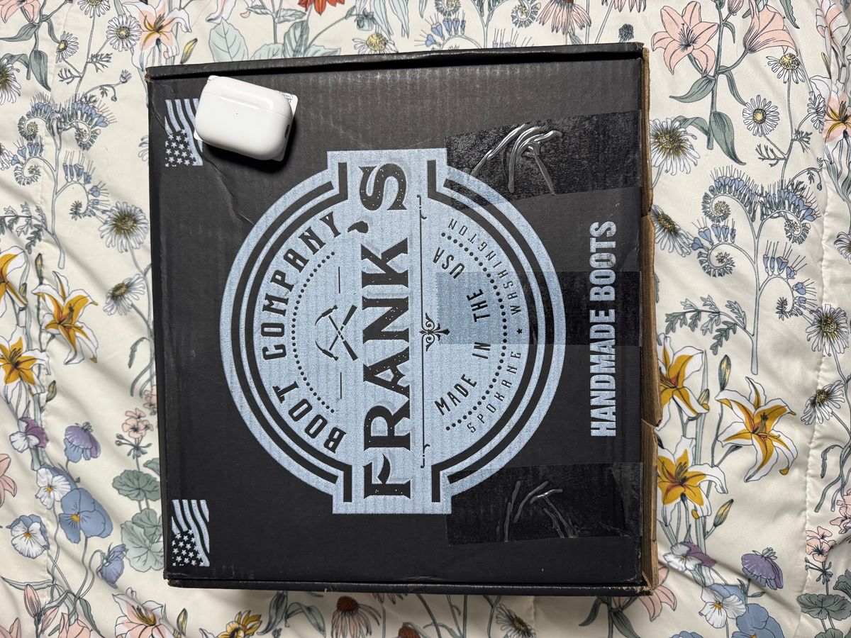 Photo by Shannmoody on October 10, 2025 of the Frank's Boots Royal Commander in Mocha/ Olive Harness.