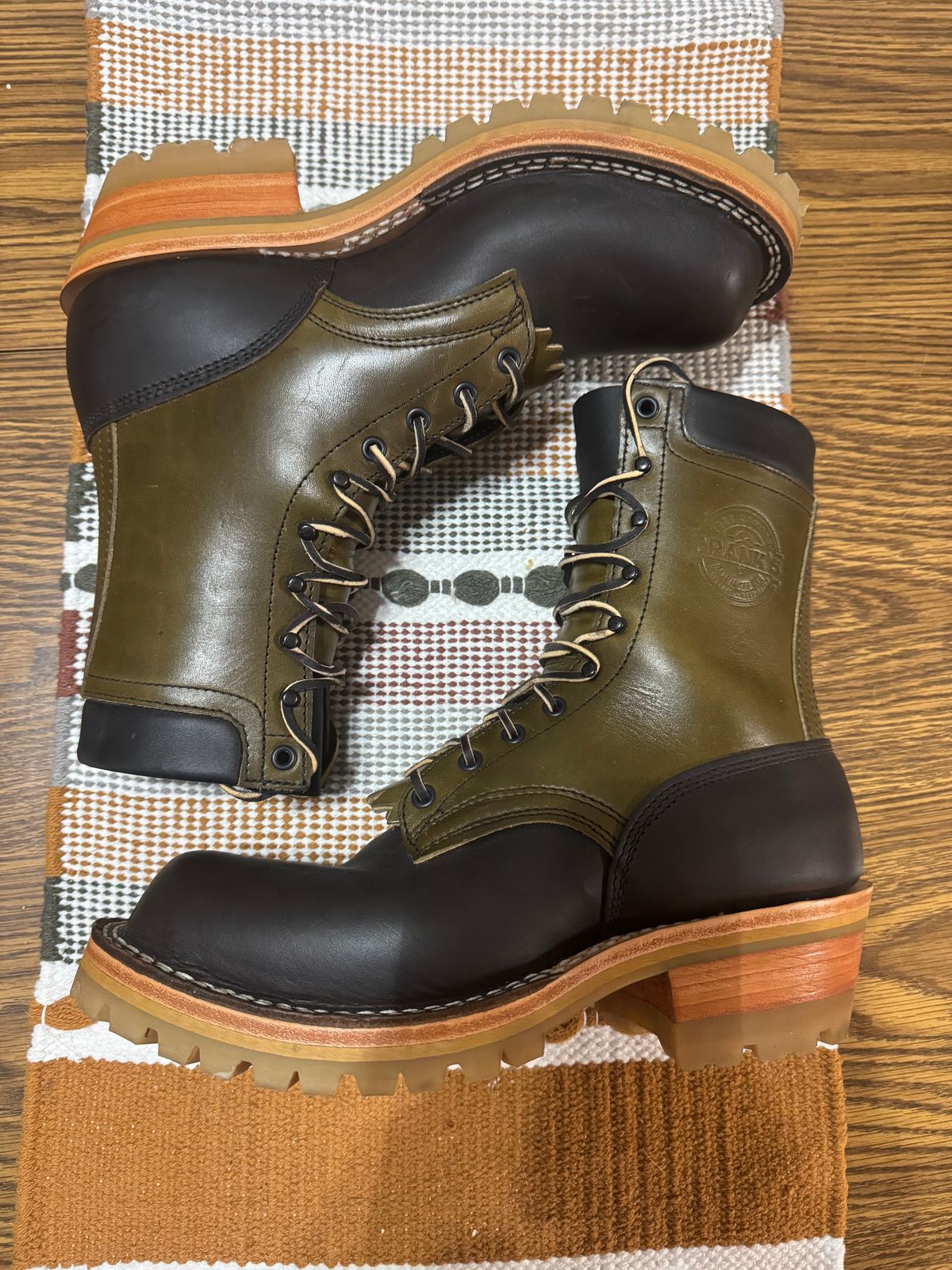 Photo by Shannmoody on October 11, 2025 of the Frank's Boots Royal Commander in Mocha/ Olive Harness.