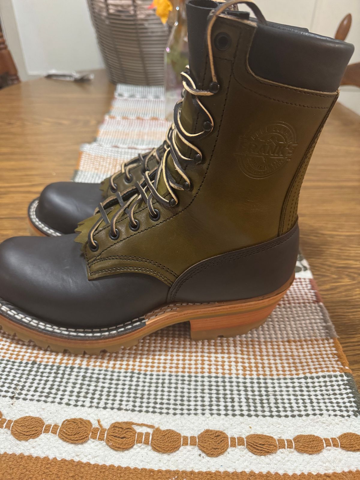 Photo by Shannmoody on October 11, 2025 of the Frank's Boots Royal Commander in Mocha/ Olive Harness.