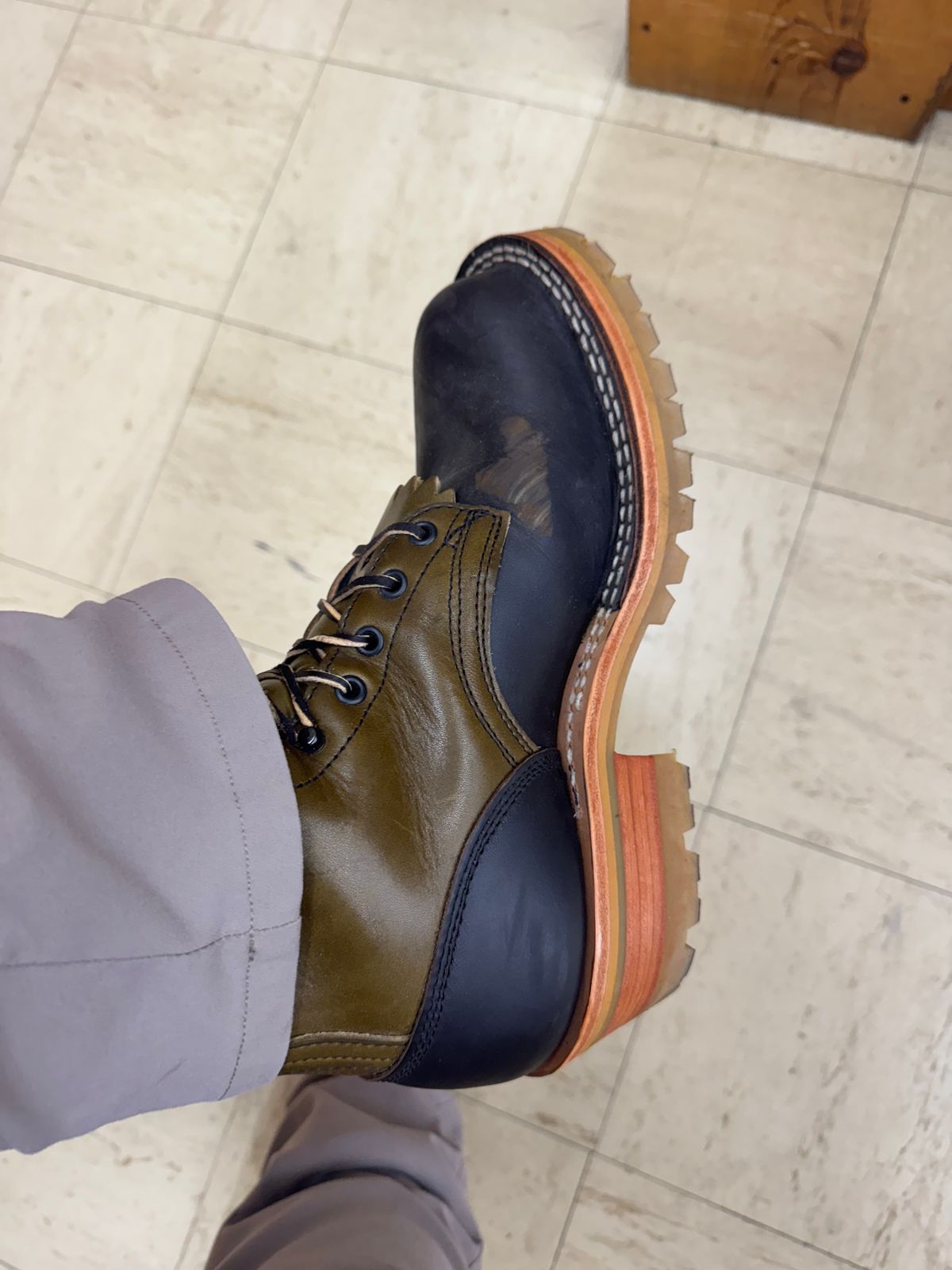 Photo by Shannmoody on October 13, 2025 of the Frank's Boots Royal Commander in Mocha/ Olive Harness.