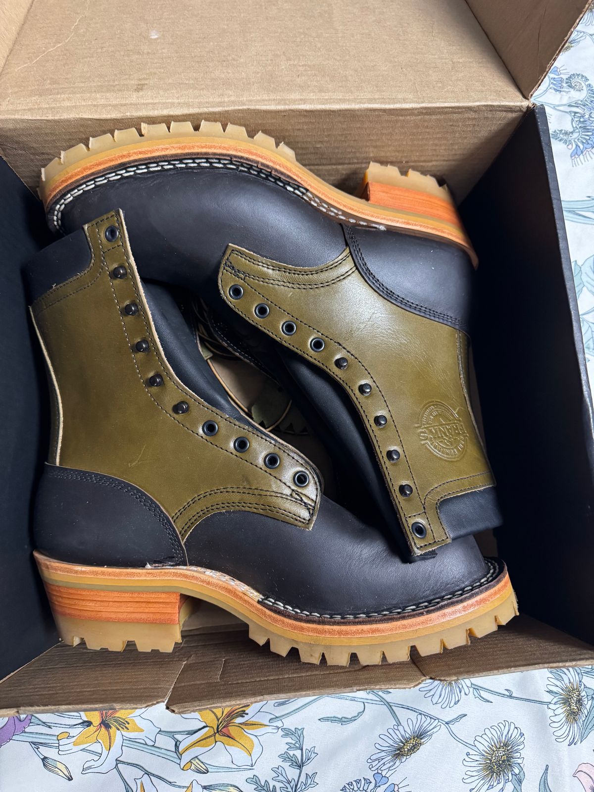 Photo by Shannmoody on October 10, 2025 of the Frank's Boots Royal Commander in Mocha/ Olive Harness.