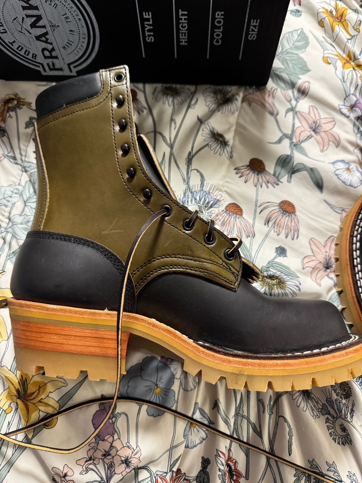 Photo by Shannmoody on October 10, 2025 of the Frank's Boots Royal Commander in Mocha/ Olive Harness.