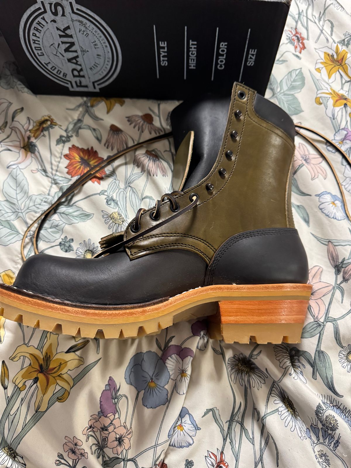 Photo by Shannmoody on October 10, 2025 of the Frank's Boots Royal Commander in Mocha/ Olive Harness.