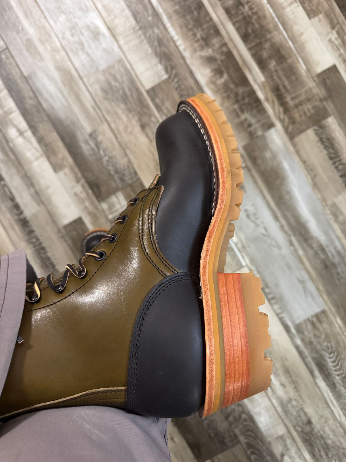 Photo by Shannmoody on October 10, 2025 of the Frank's Boots Royal Commander in Mocha/ Olive Harness.