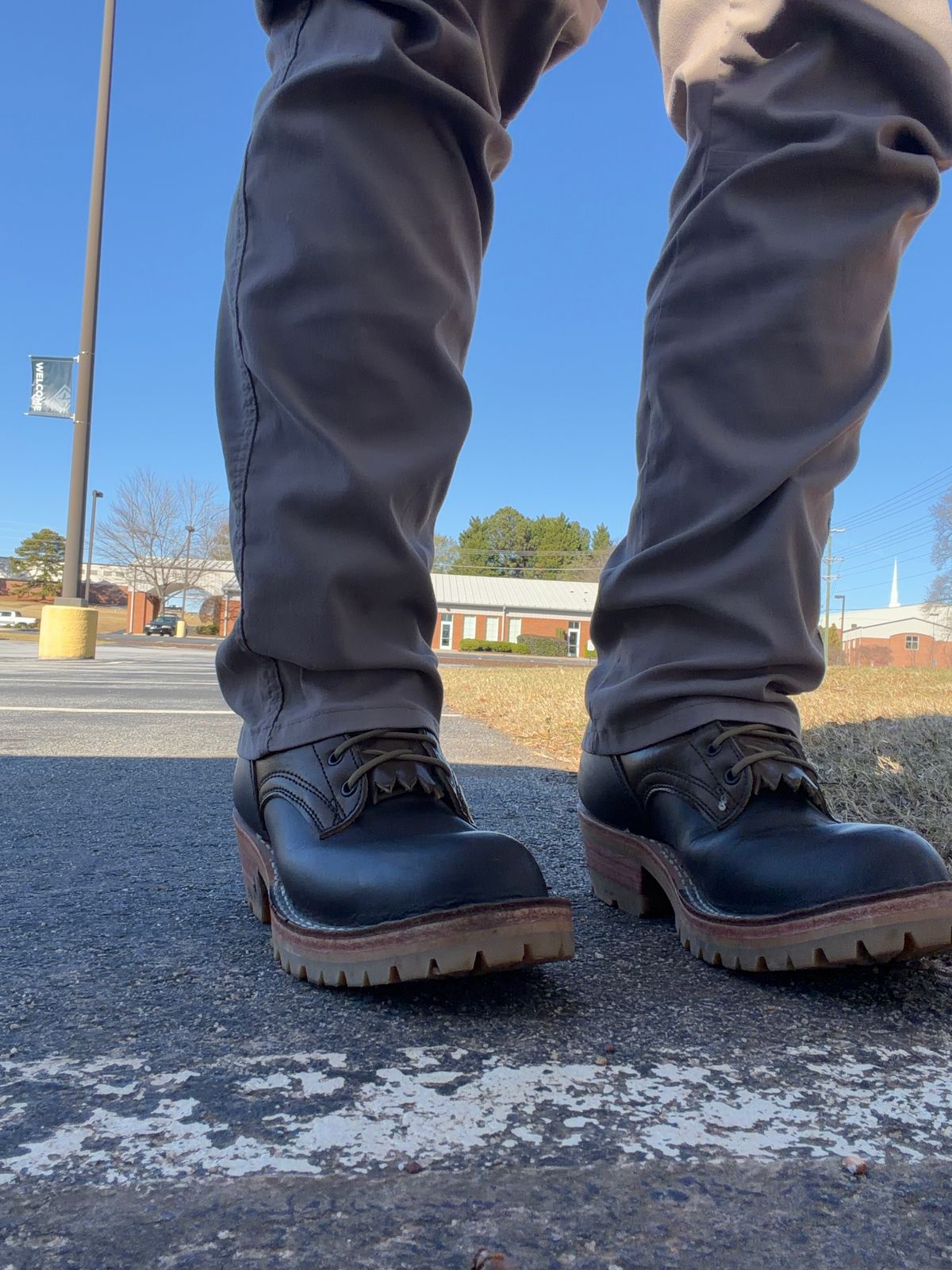 Photo by Shannmoody on December 11, 2025 of the Frank's Boots Royal Commander in Mocha/ Olive Harness.