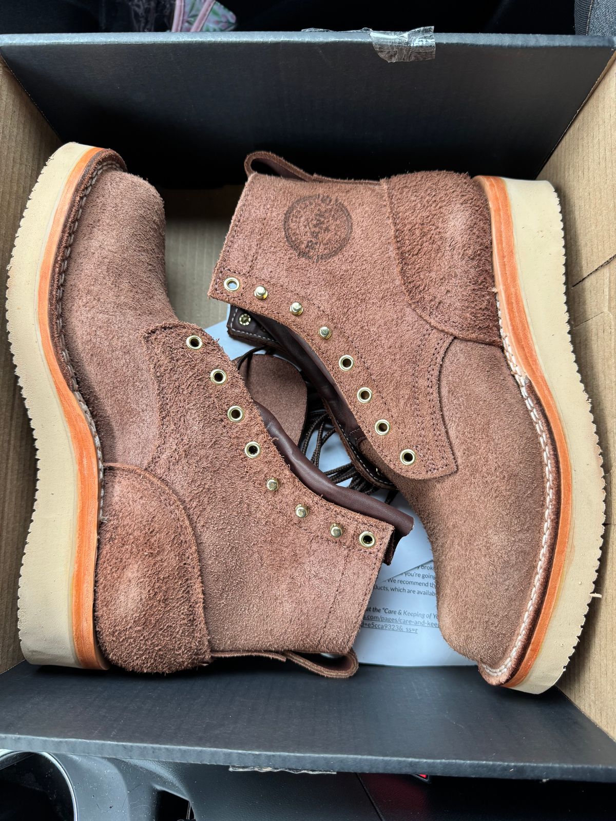 Photo by Shannmoody on May 27, 2025 of the Frank's Boots Rainier in Seidel Chocolate Oil Tan Roughout.